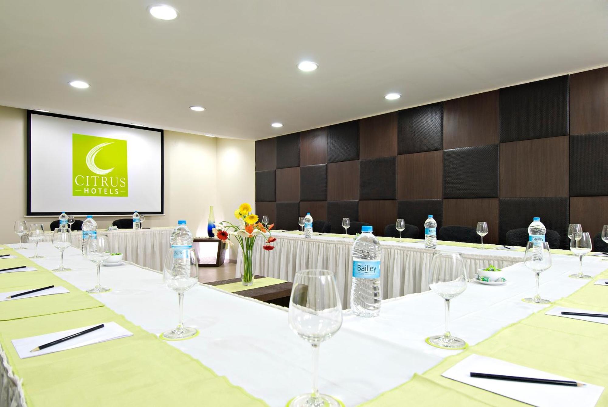Citrus Hotel 罗纳瓦拉 外观 照片
