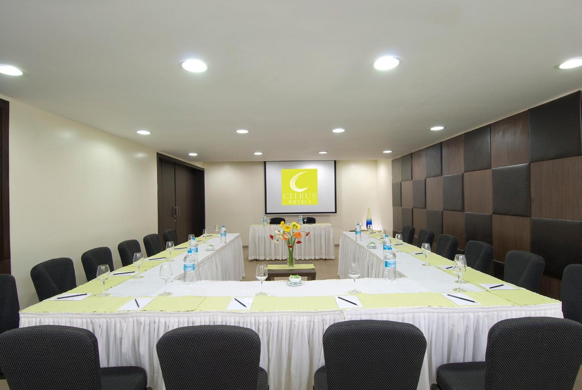 Citrus Hotel 罗纳瓦拉 外观 照片