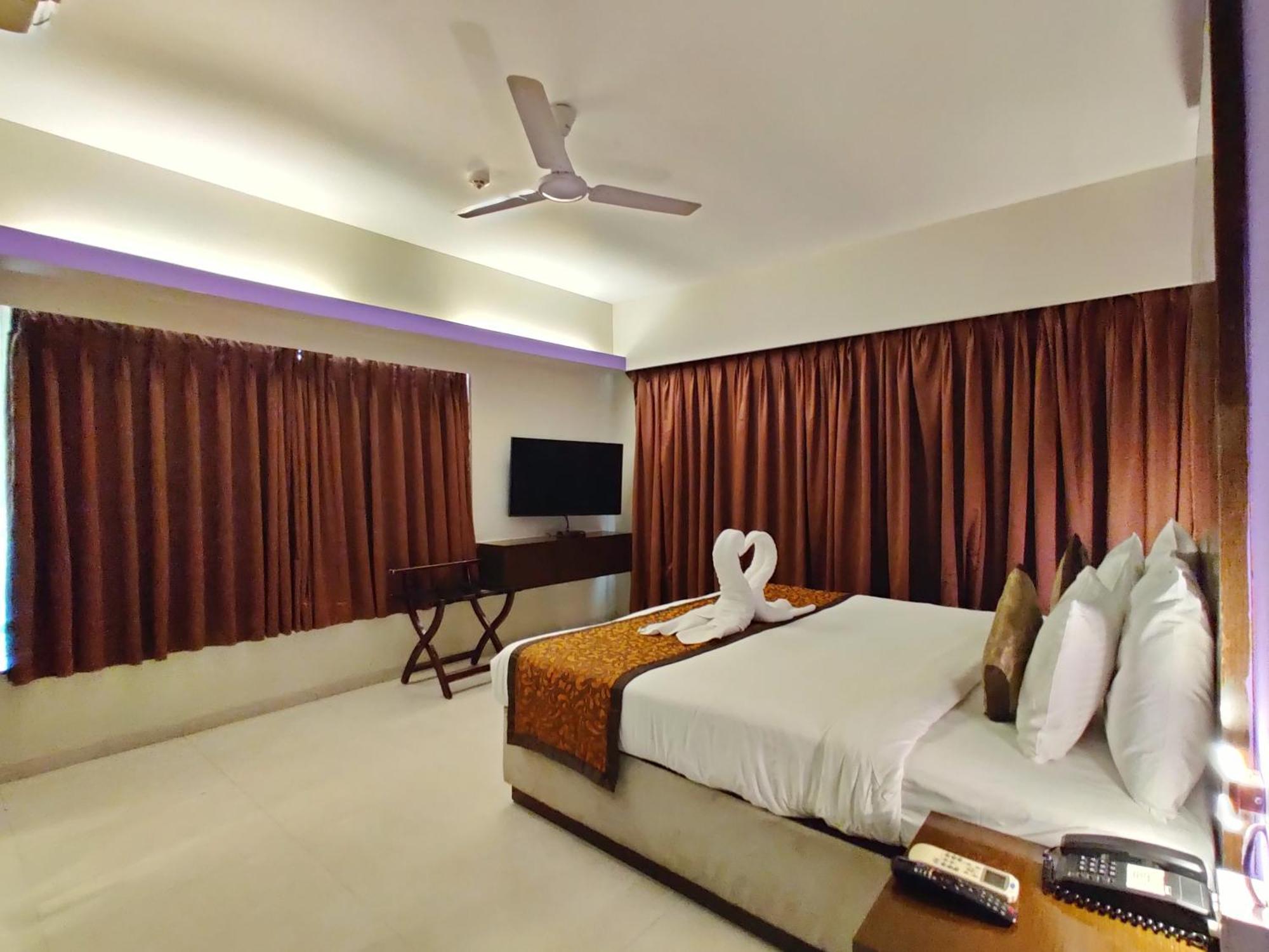 Citrus Hotel 罗纳瓦拉 外观 照片