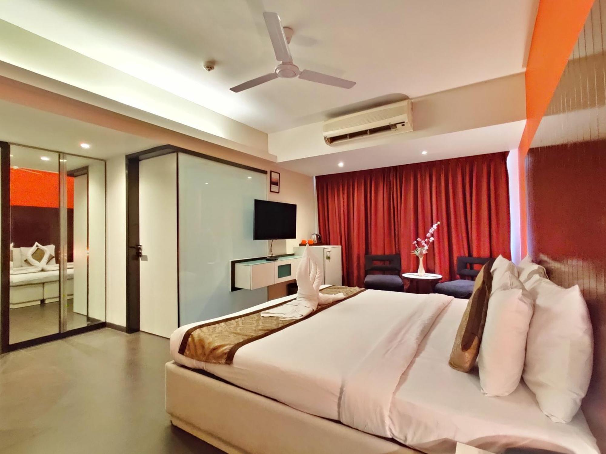 Citrus Hotel 罗纳瓦拉 外观 照片